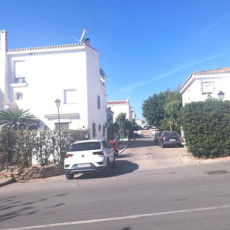 Apartamento Bien Situado En Marbella Bagian luar foto