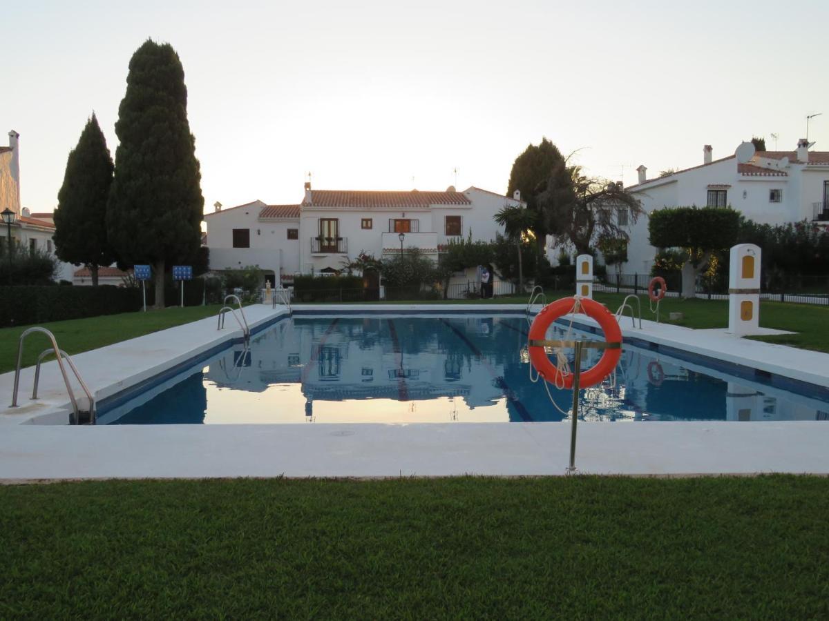 Apartamento Bien Situado En Marbella Bagian luar foto