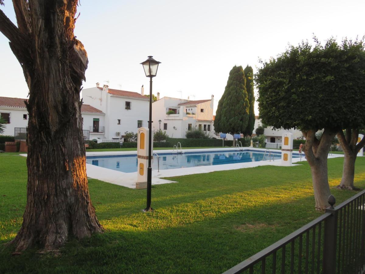 Apartamento Bien Situado En Marbella Bagian luar foto