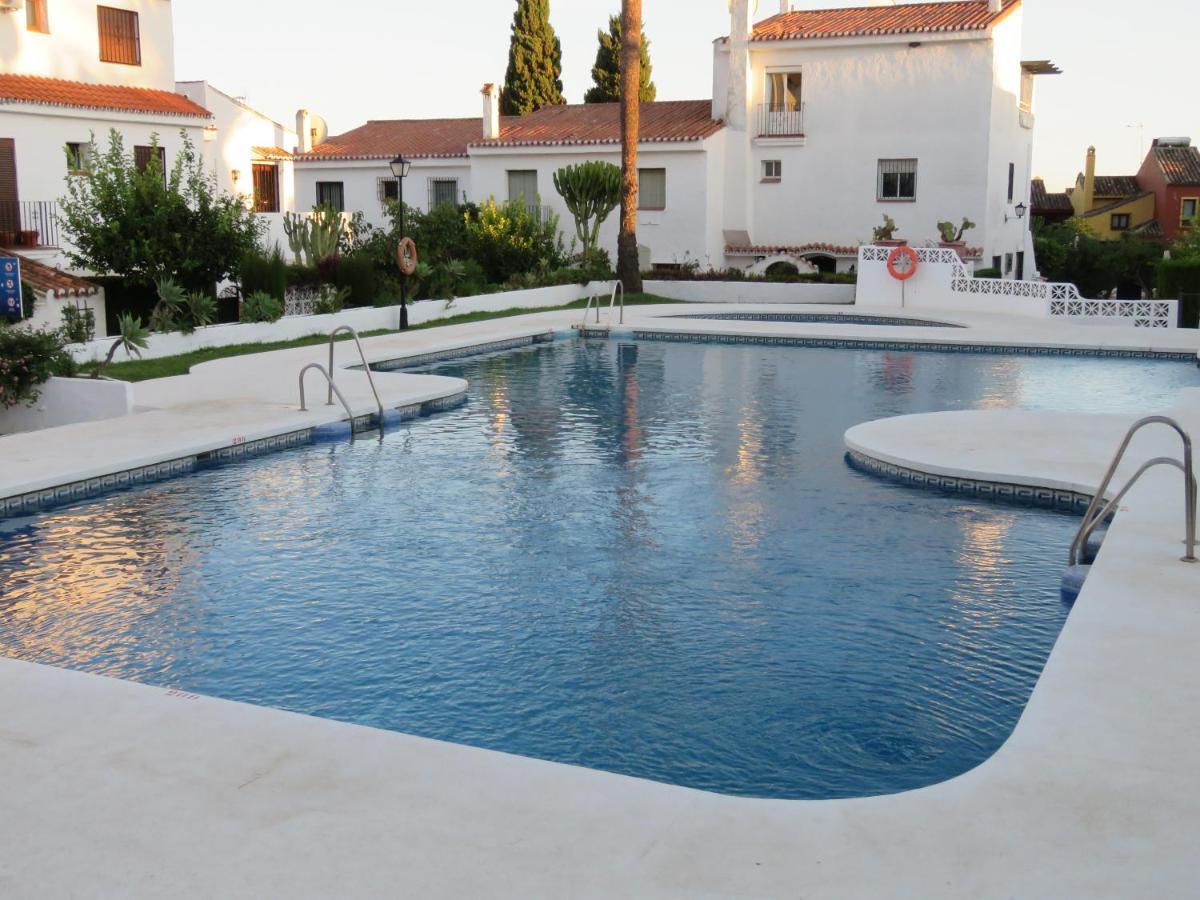 Apartamento Bien Situado En Marbella Bagian luar foto