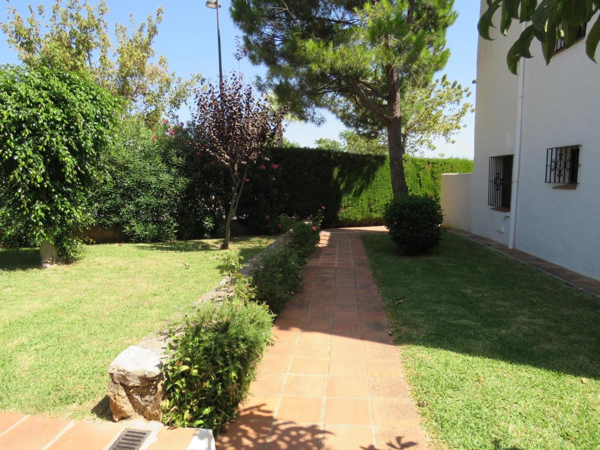 Apartamento Bien Situado En Marbella Bagian luar foto
