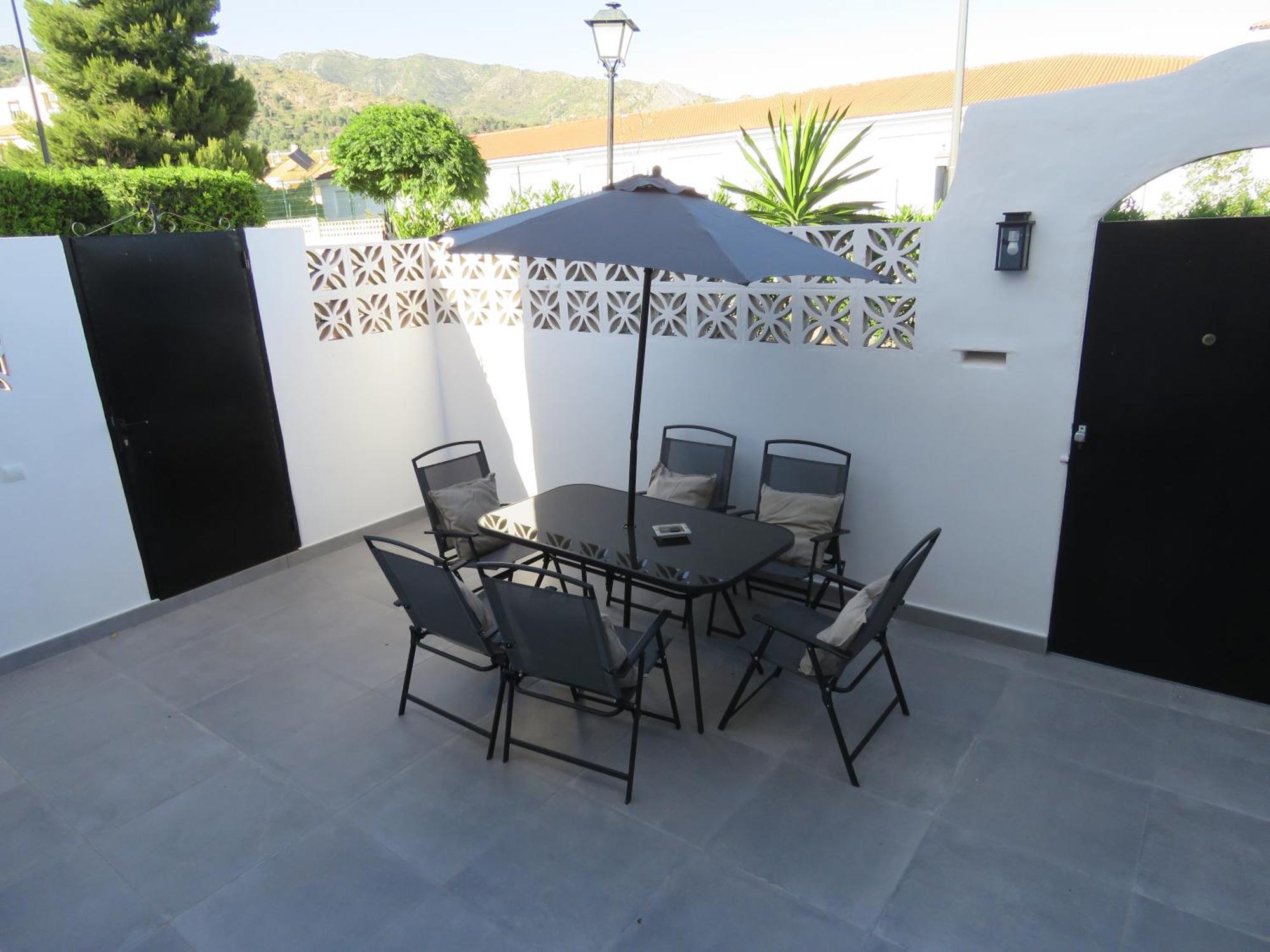 Apartamento Bien Situado En Marbella Bagian luar foto