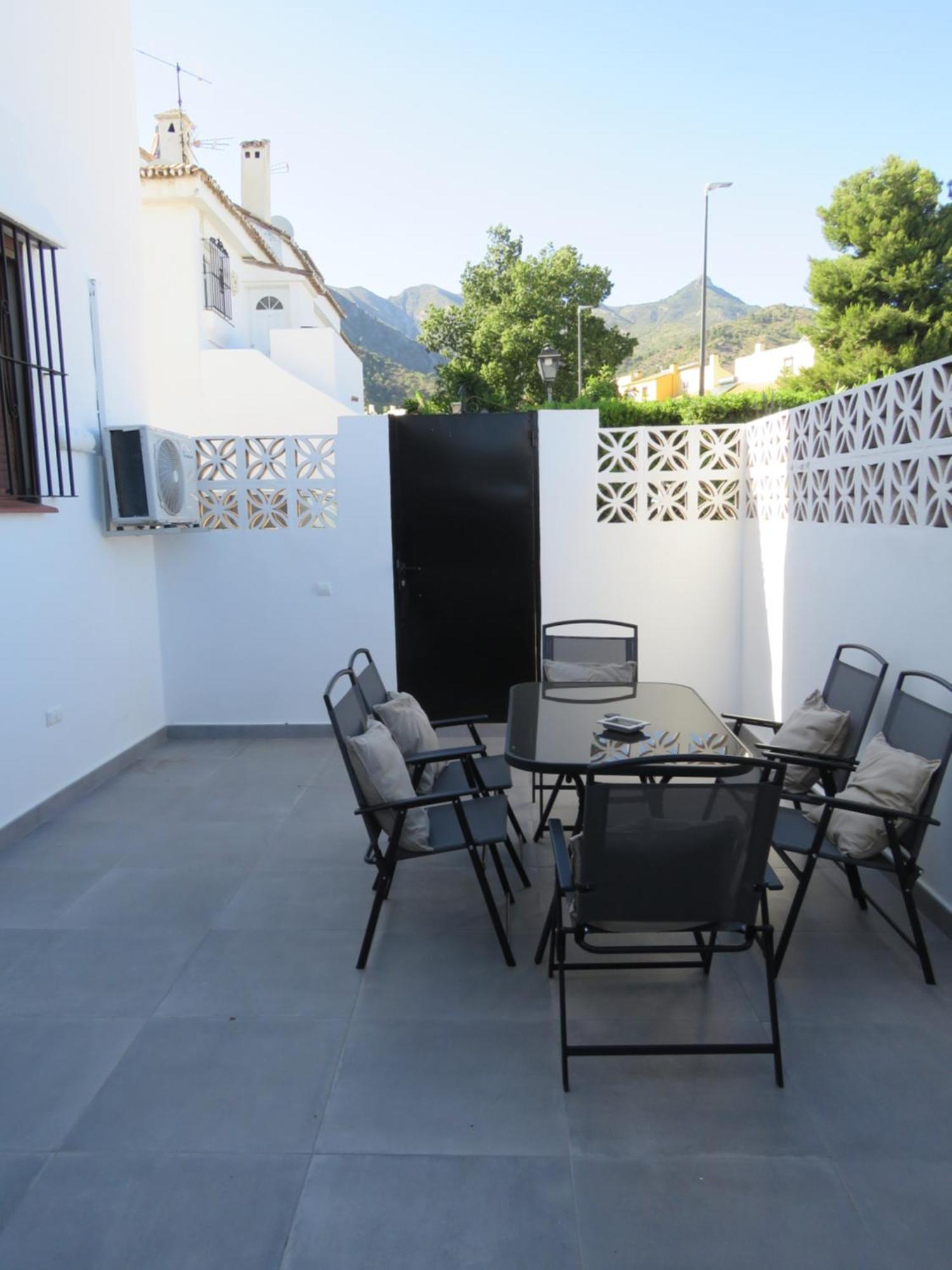 Apartamento Bien Situado En Marbella Bagian luar foto