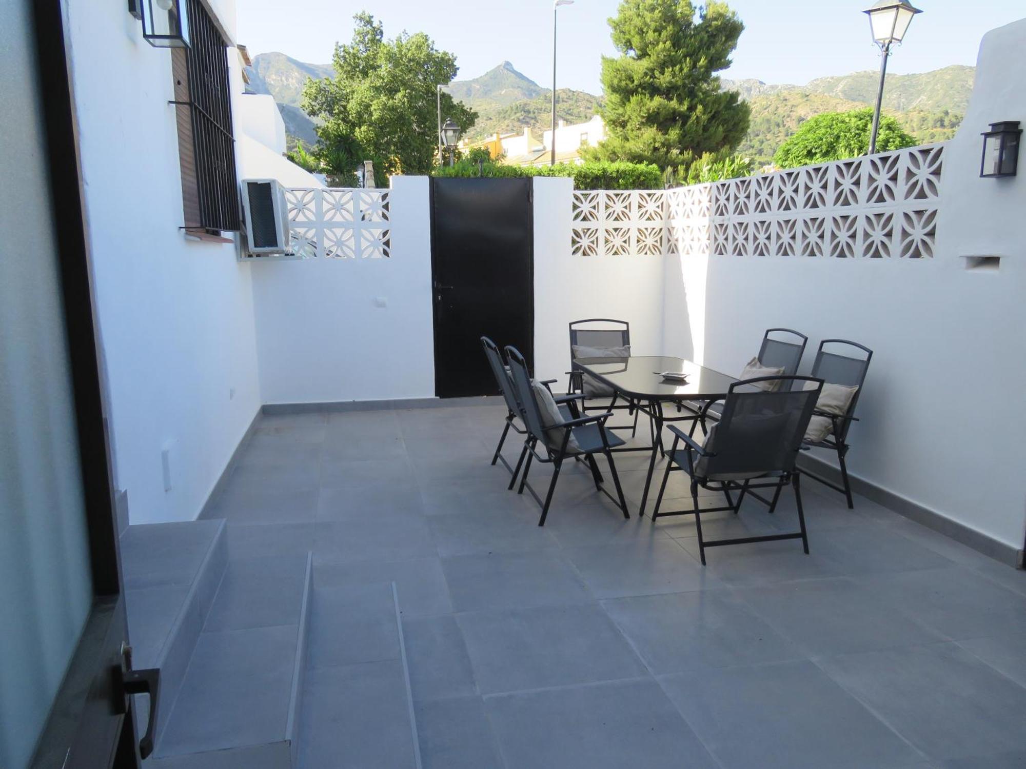 Apartamento Bien Situado En Marbella Bagian luar foto