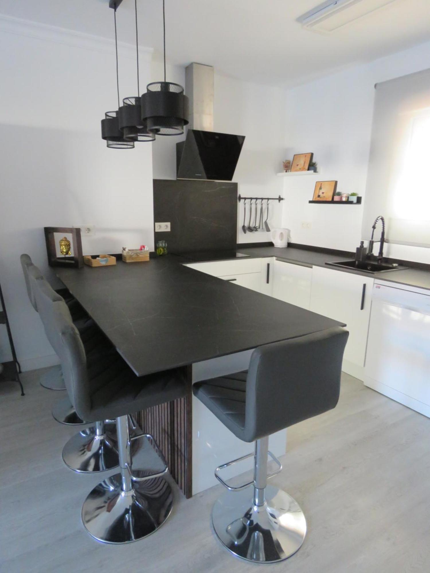 Apartamento Bien Situado En Marbella Bagian luar foto