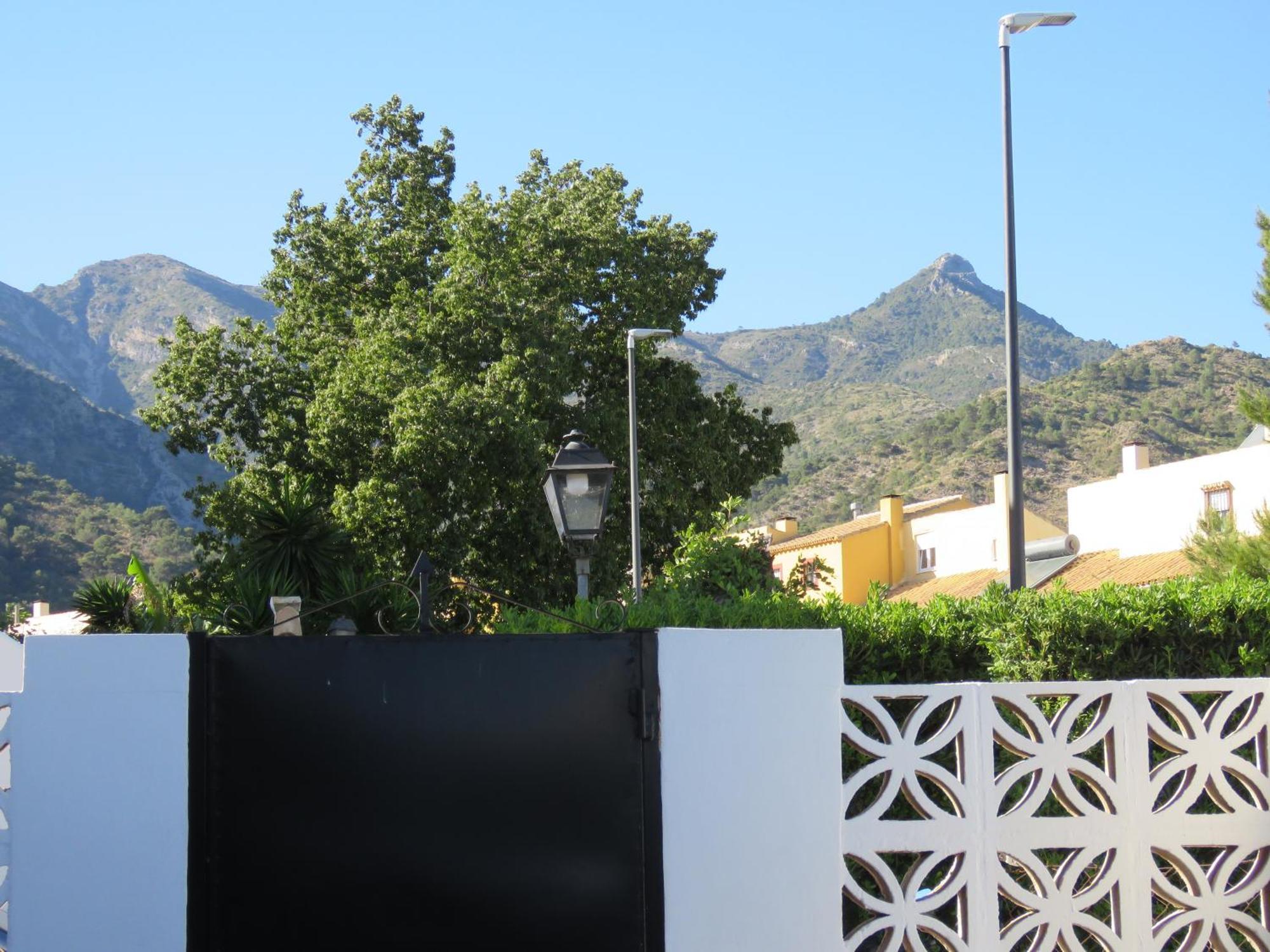 Apartamento Bien Situado En Marbella Bagian luar foto